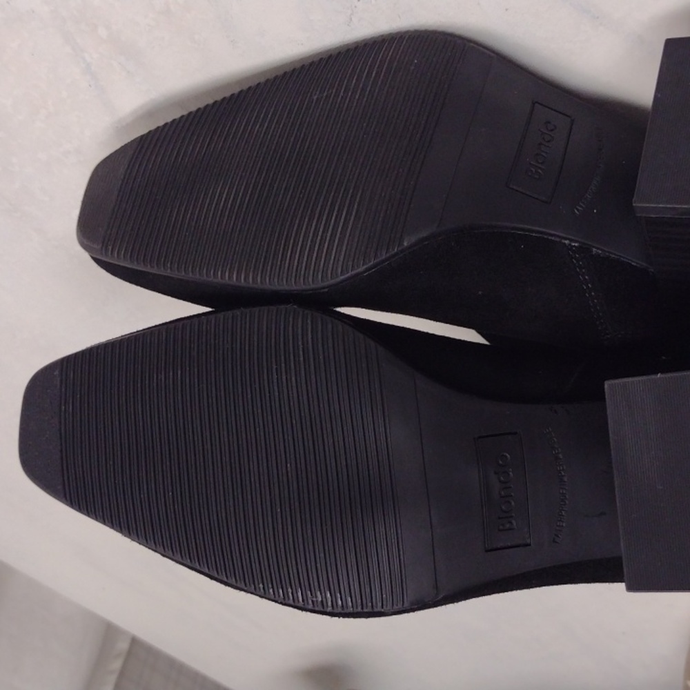 Blondo Waterproof bootie women size 10M black color. - Picture 12 of 13